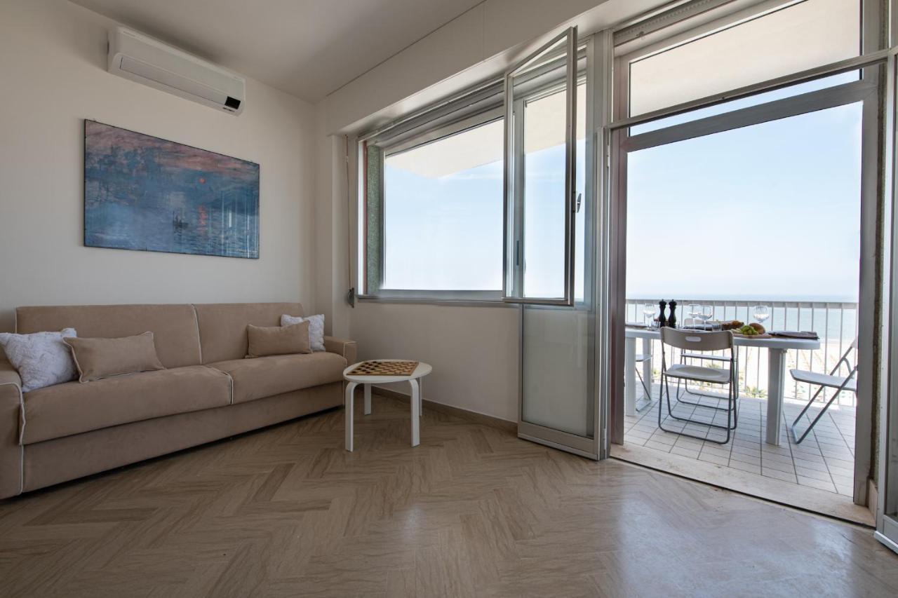 Apartamento Ventodue Rímini Exterior foto