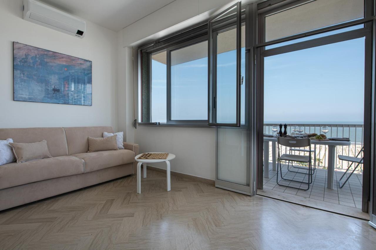 Apartamento Ventodue Rímini Exterior foto