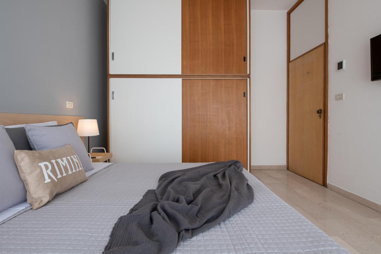 Apartamento Ventodue Rímini Exterior foto