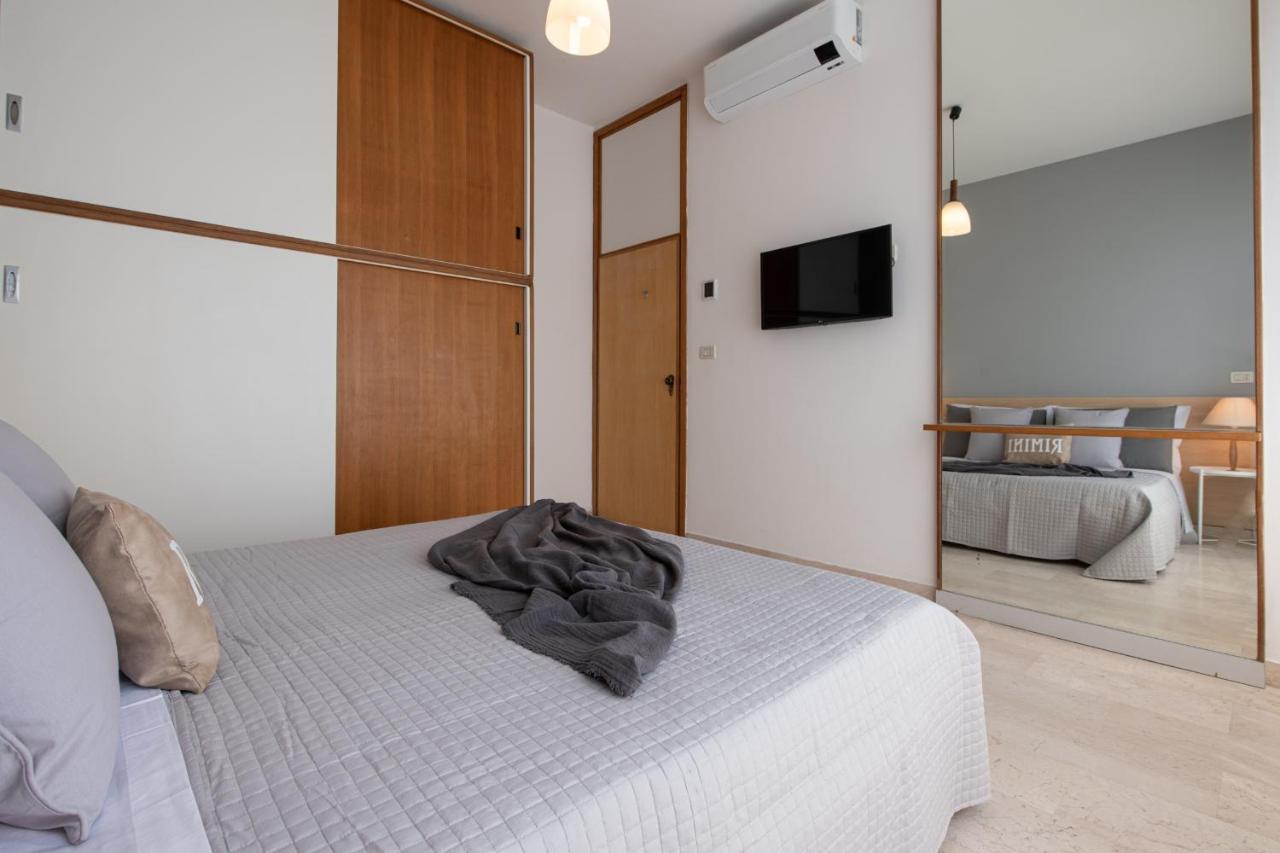 Apartamento Ventodue Rímini Exterior foto