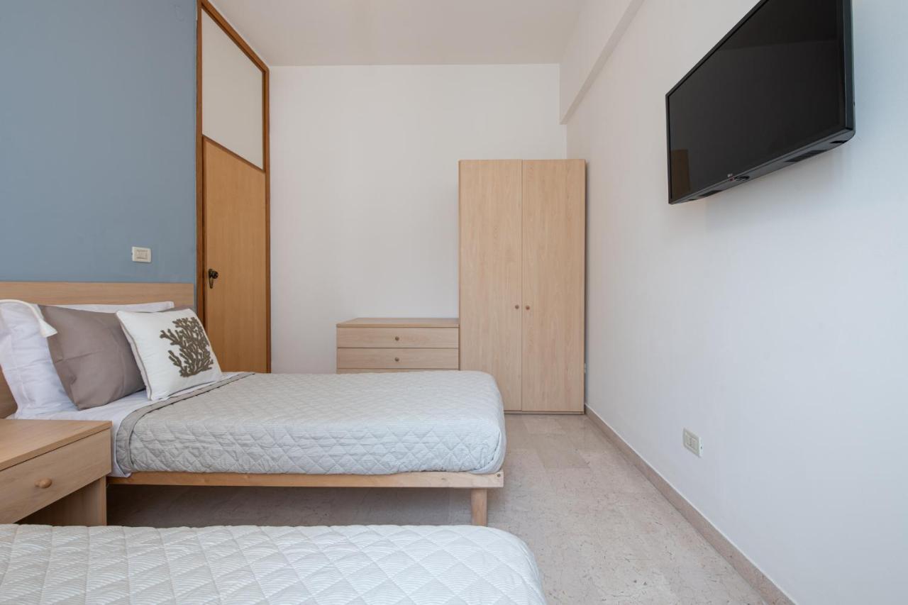 Apartamento Ventodue Rímini Exterior foto
